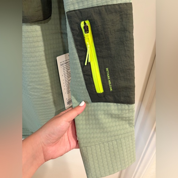 NWT lululemon hiking overshirt - Picture 2 of 6